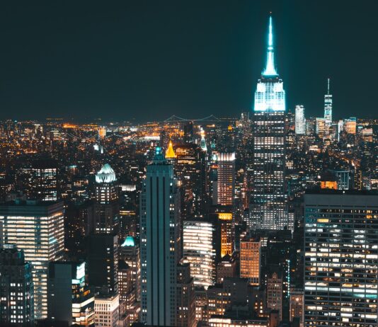 Broadway i historia teatru w USA