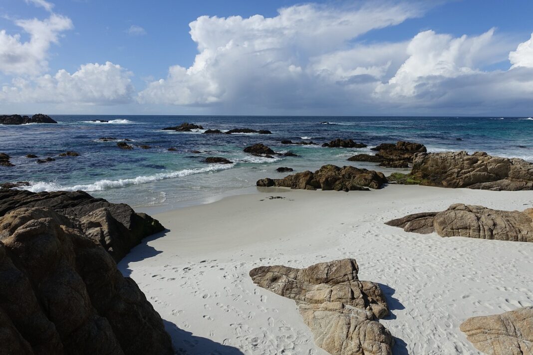 pebble-beach-1328797_1280