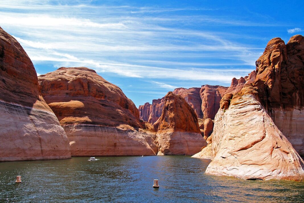 reservoir-50681_1280