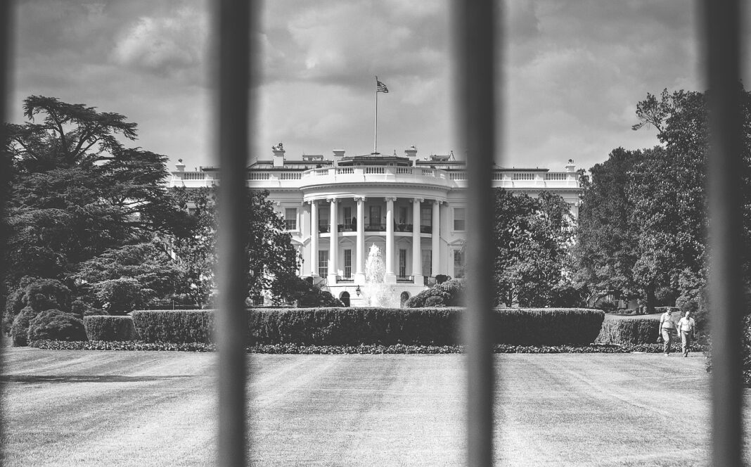 white-house-2618316_1280