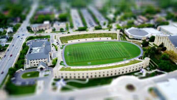Jak wygląda życie w małym amerykańskim college town: kampus, sport i studenckie tradycje Jak wygląda życie w małym amerykańskim college town: kampus, sport i studenckie tradycje